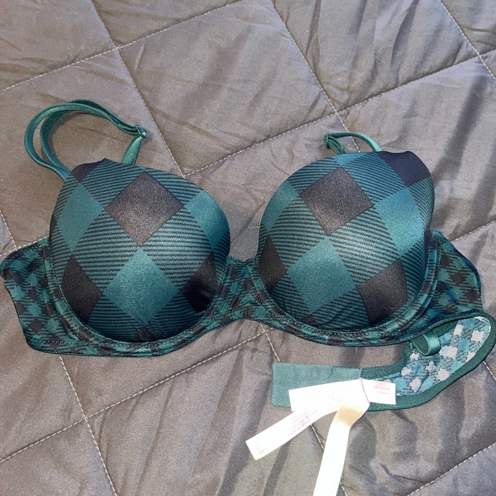 PINK “wear everywhere bra” size 34C. 10/10 condition